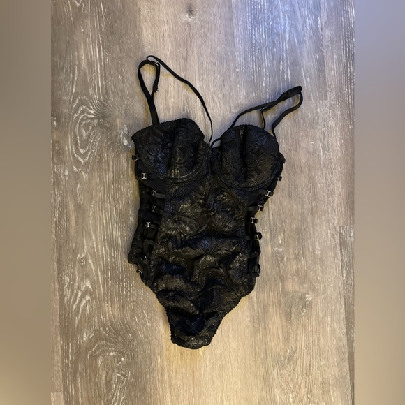 Backless strappy shine lace lingerie bodysuit 34b - Picture 7 of 10